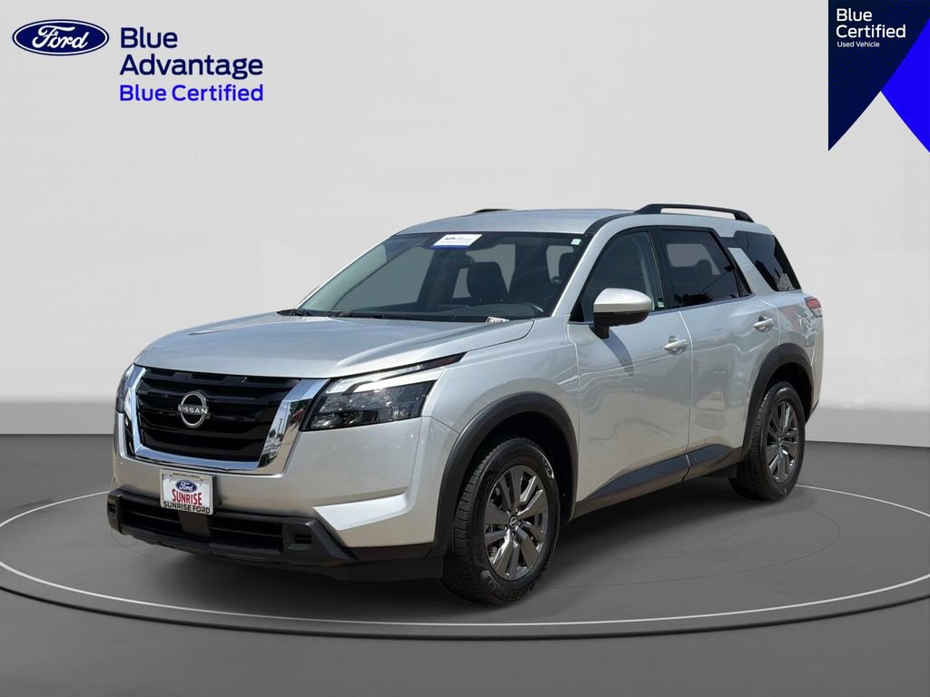 Used 2024 Nissan Pathfinder SV FWD image 1