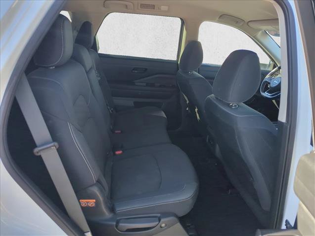 Used 2024 Nissan Pathfinder SV AWD/4WD image 20