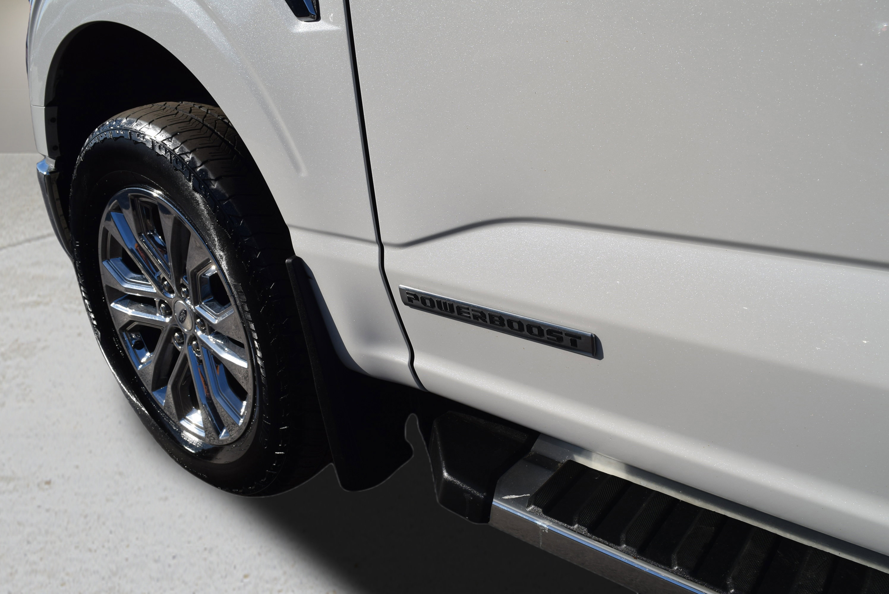 Certified 2024 Ford F150 Lariat w/ Mobile Office Package image 11