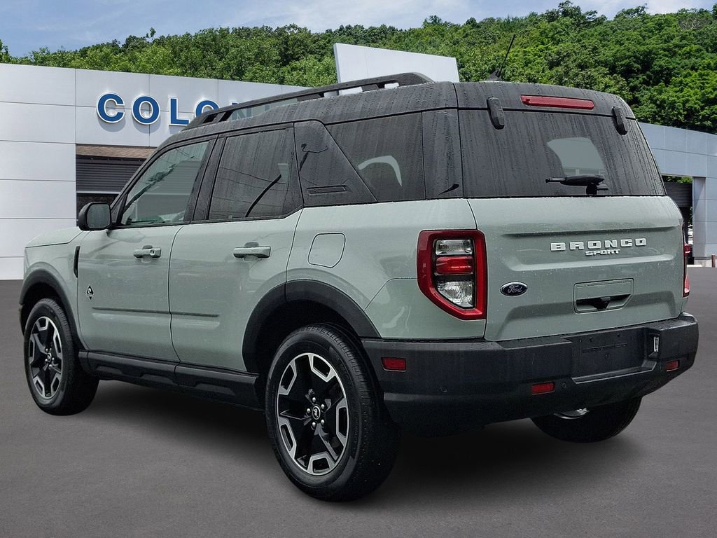 Certified 2023 Ford Bronco Sport Outer Banks w/ Tech Package AWD/4WD image 4