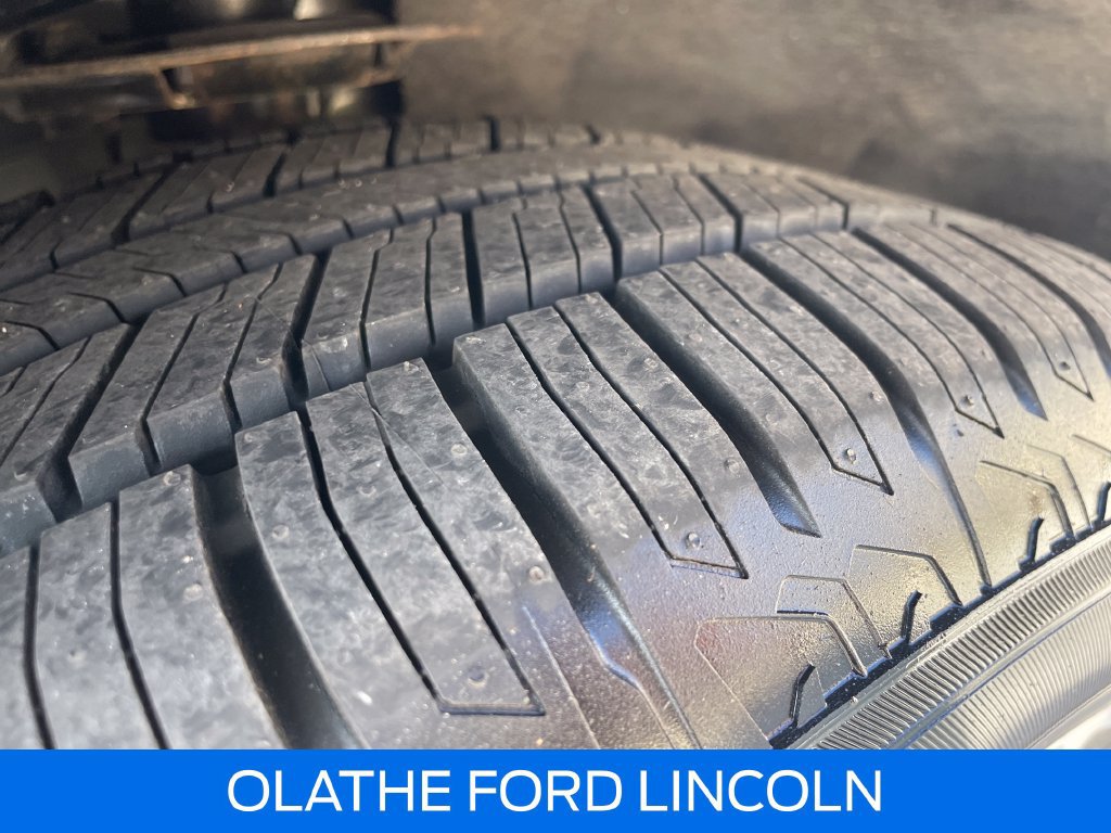 Certified 2024 Ford Edge Titanium w/ Equipment Group 301A AWD/4WD image 32