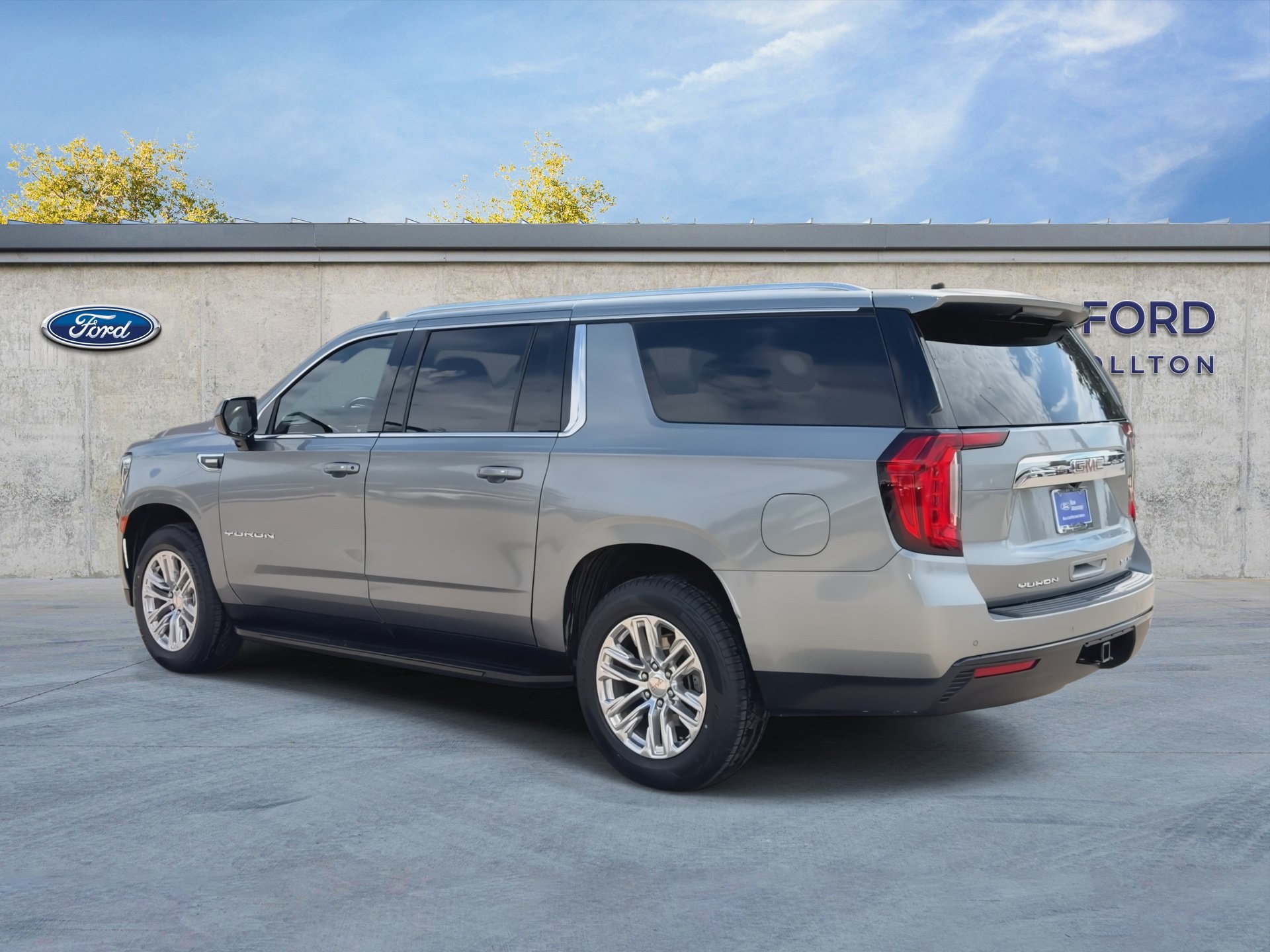 Used 2023 GMC Yukon XL SLE w/ Max Trailering Package RWD image 6