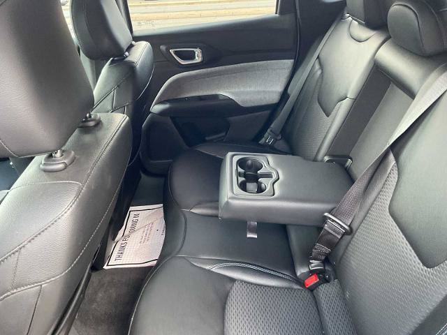 Used 2024 Jeep Compass Latitude AWD/4WD image 30