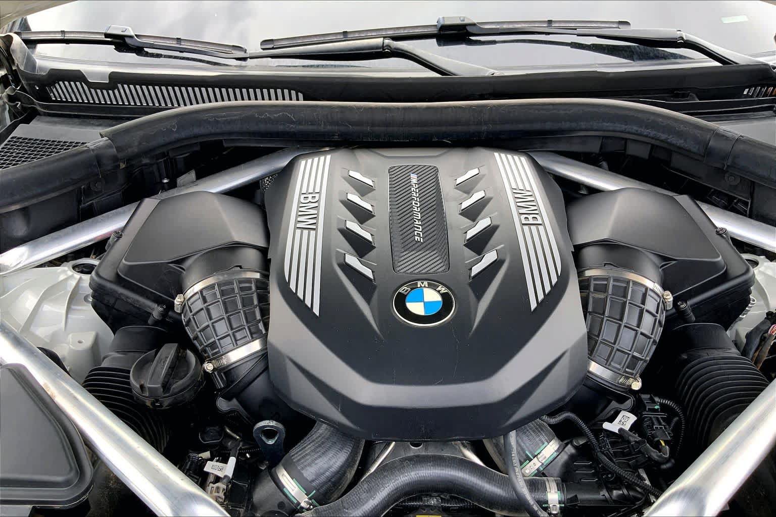 Used 2021 BMW X6 M50i w/ Premium Package AWD/4WD image 32