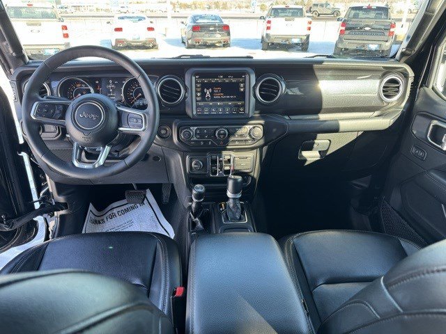 Used 2023 Jeep Wrangler Unlimited Sahara image 29