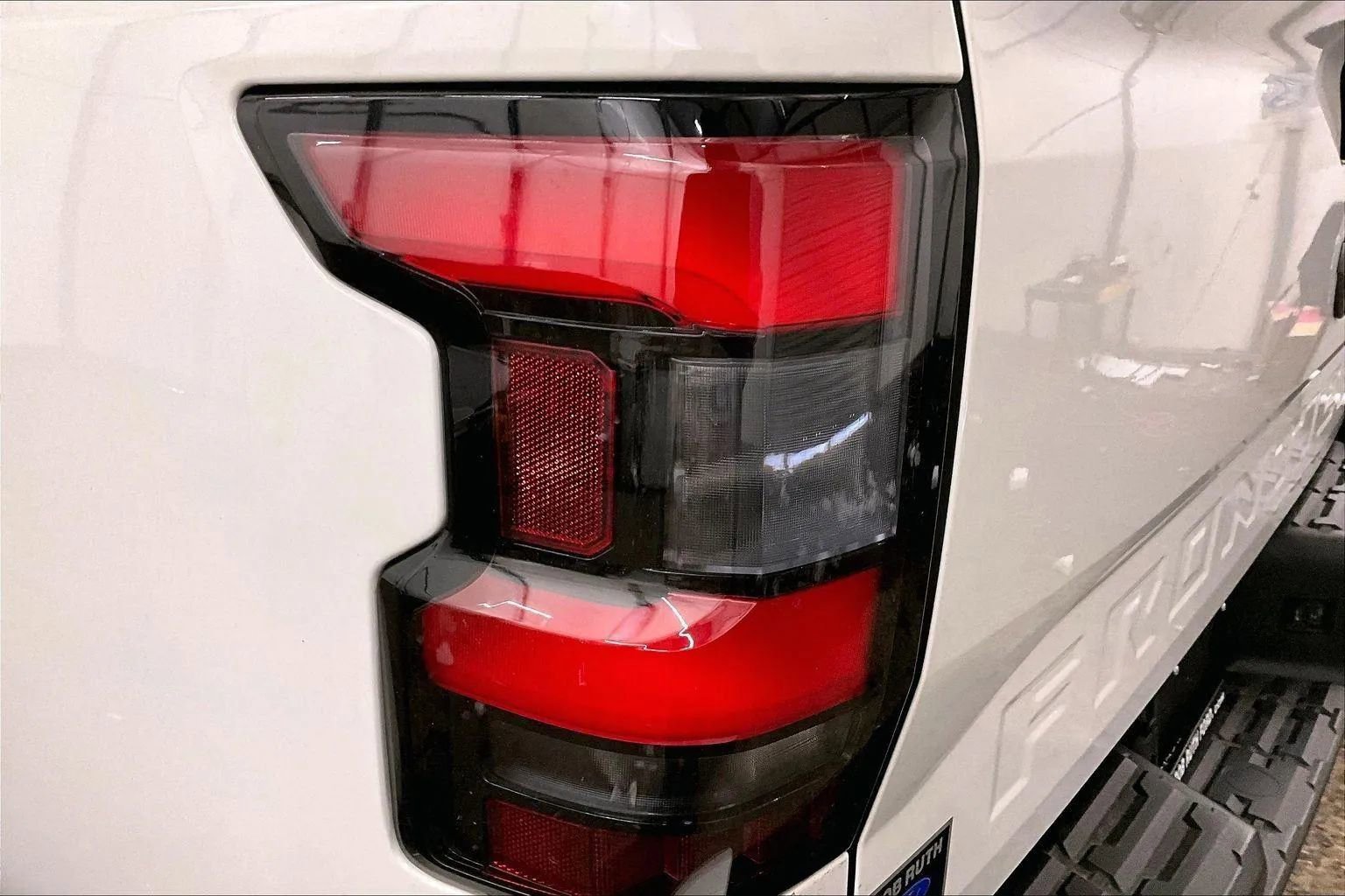 Used 2024 Nissan Frontier SV w/ SV Convenience Package image 28