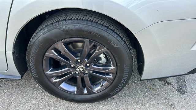 Used 2024 Toyota Sienna XSE w/ XSE Plus Package image 6