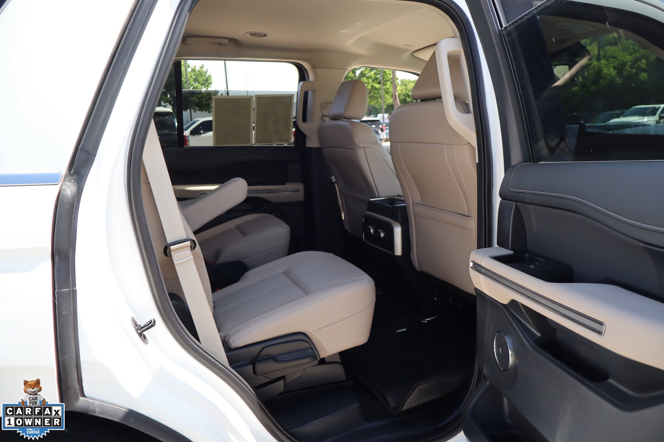 Certified 2024 Ford Expedition XLT RWD image 29