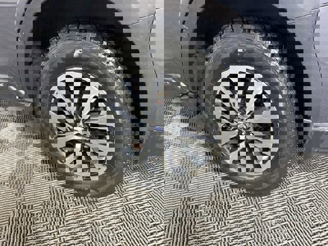 Used 2024 Subaru Outback Premium image 8