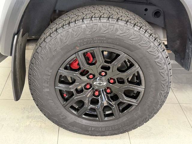 Used 2024 Chevrolet Colorado Trail Boss w/ Advanced Trailering Package AWD/4WD image 7