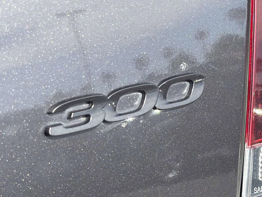 Used 2022 Chrysler 300 Touring L image 22