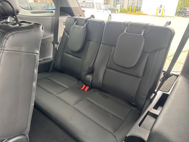 Certified 2023 Ford Explorer XLT w/ Equipment Group 202A image 11