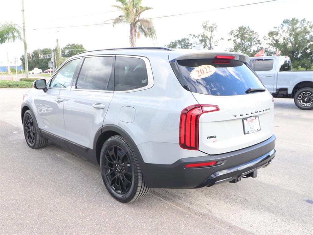 Used 2022 Kia Telluride SX w/ SX Prestige Package image 3