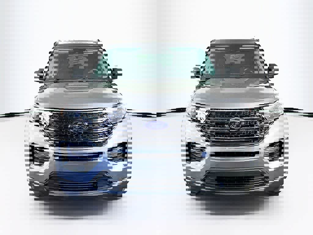 Certified 2024 Ford Explorer XLT image 6