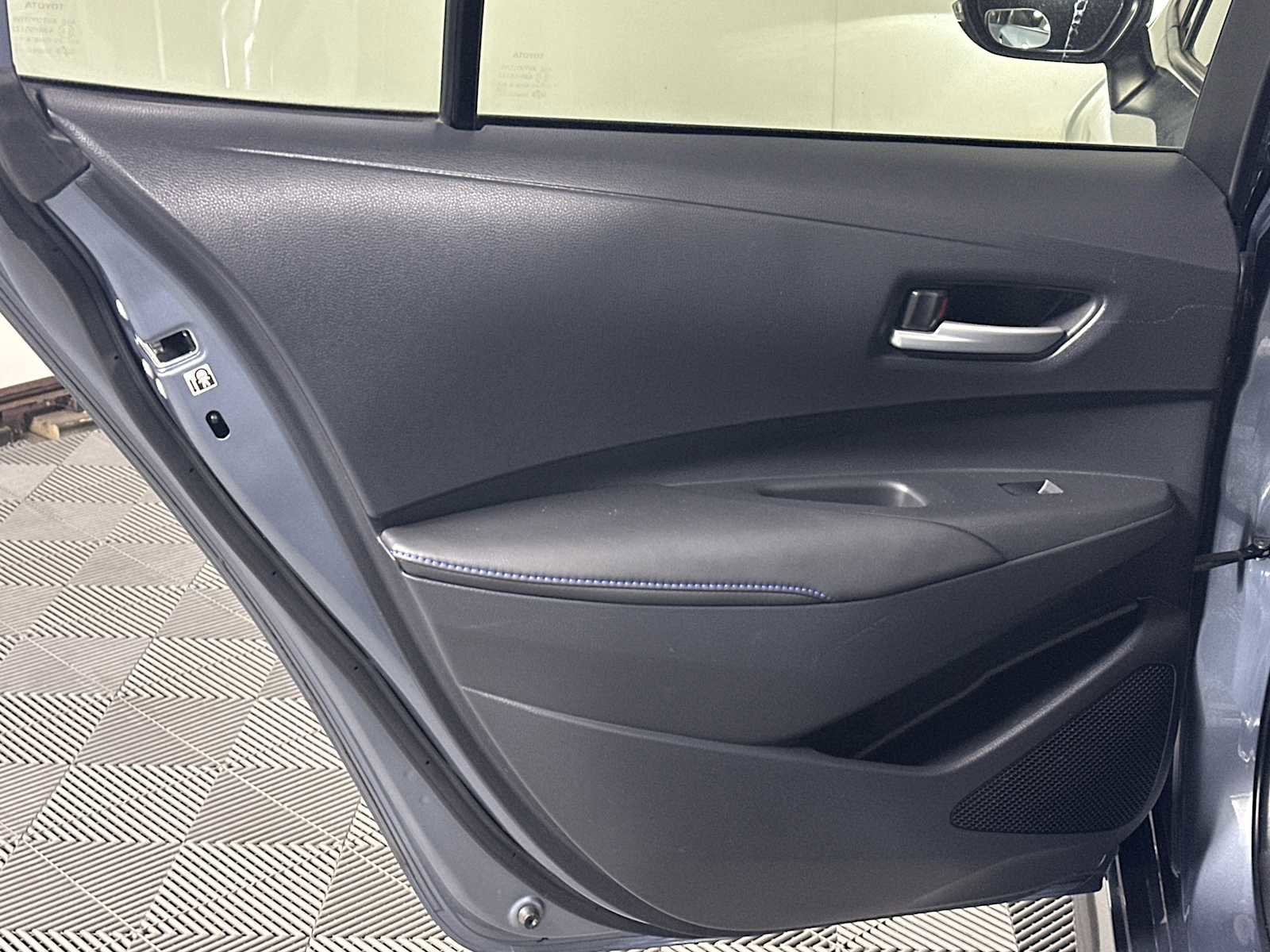 Used 2021 Toyota Corolla SE FWD image 24