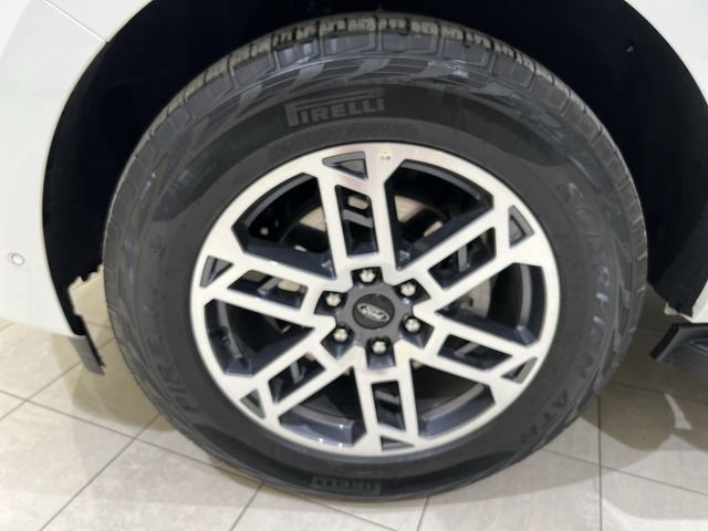 Certified 2025 Ford Expedition Active AWD/4WD image 31