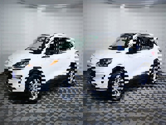 Certified 2022 Ford Escape SE w/ Cold Weather Package image 4