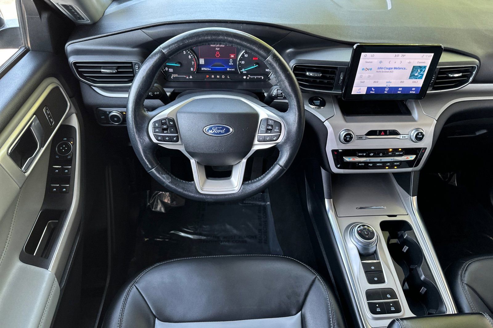 Certified 2022 Ford Explorer XLT w/ Equipment Group 202A image 16