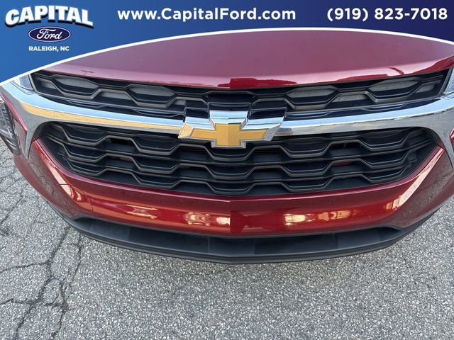 Used 2025 Chevrolet Trax LS image 10