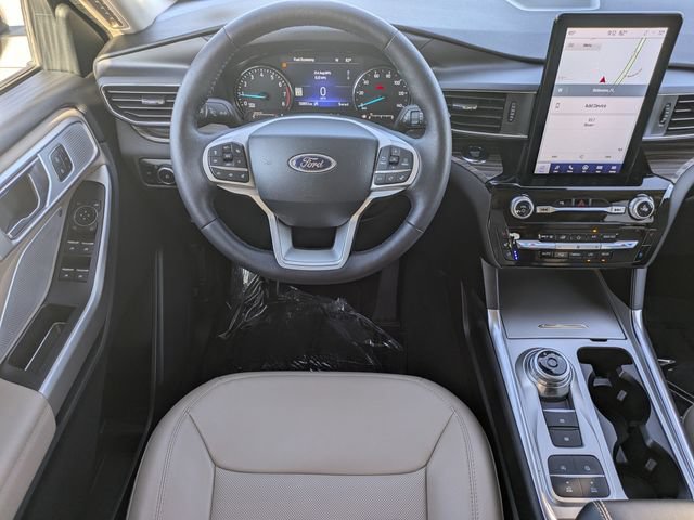 Certified 2024 Ford Explorer Limited w/ Limited Technology Package RWD image 17