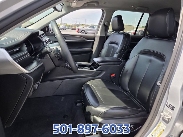 Used 2023 Jeep Grand Cherokee Limited RWD image 9