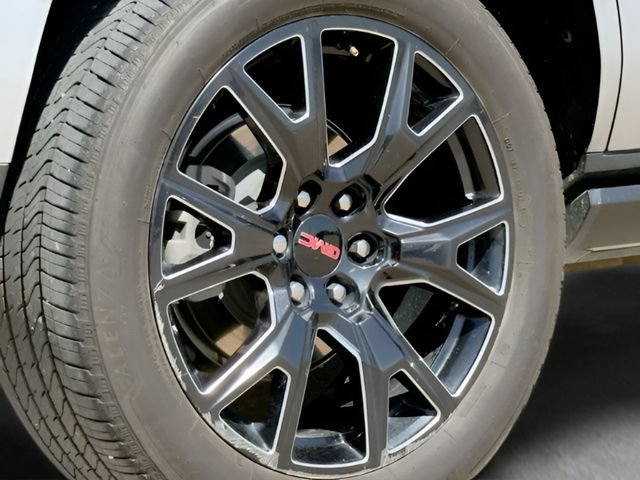 Used 2024 GMC Yukon Denali AWD/4WD image 12