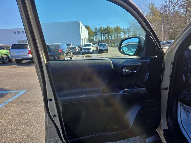 Used 2020 Toyota Tacoma TRD Sport w/ Technology Package image 13