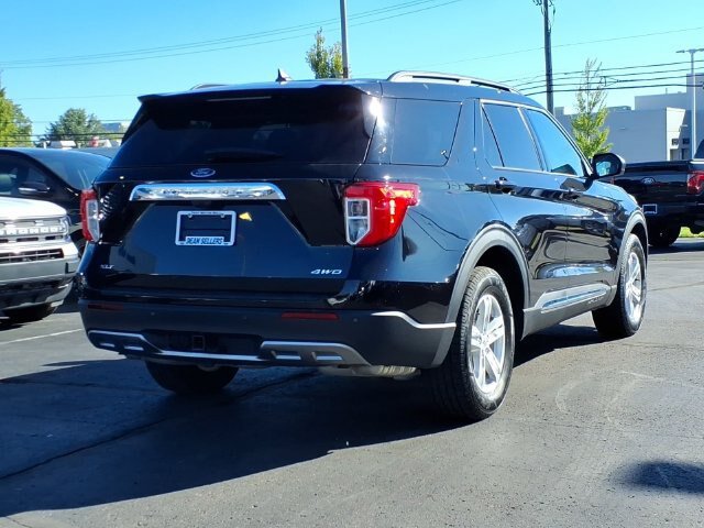 Certified 2023 Ford Explorer XLT w/ Equipment Group 202A AWD/4WD image 4