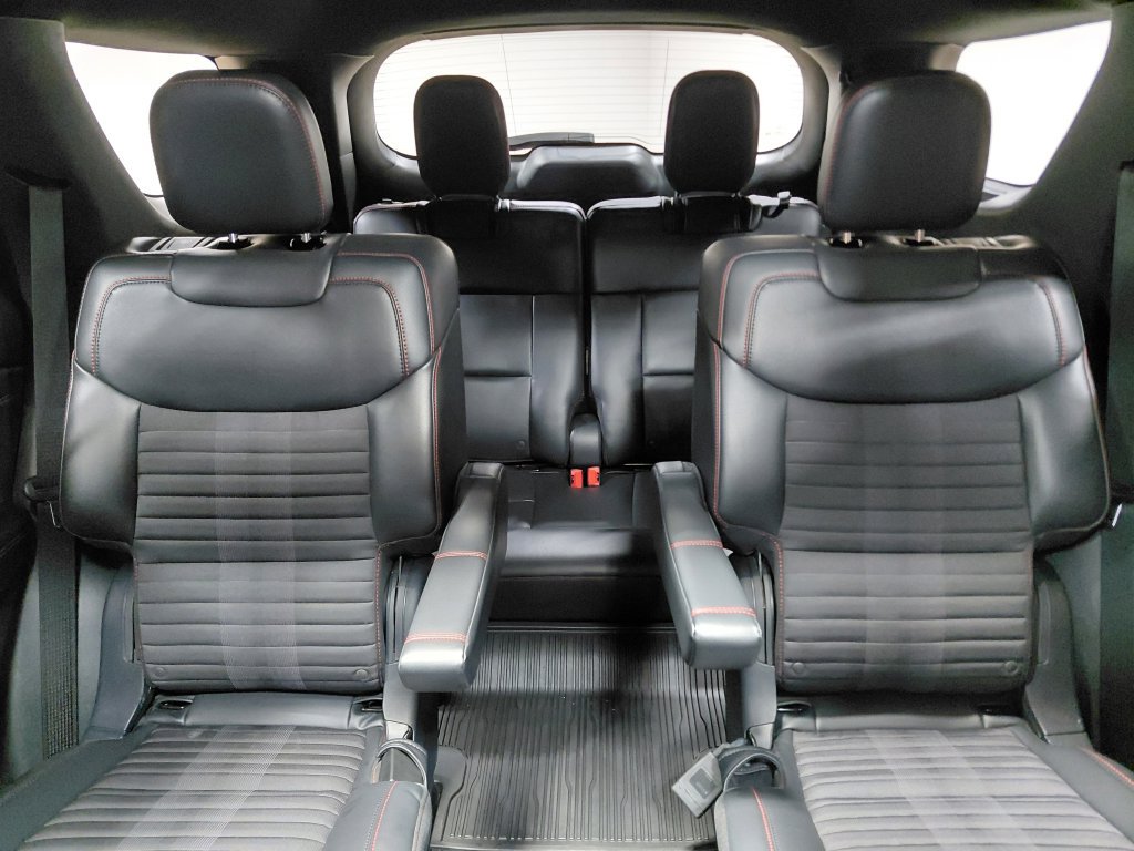 Certified 2025 Ford Explorer ST-Line w/ Premium Package AWD/4WD image 7