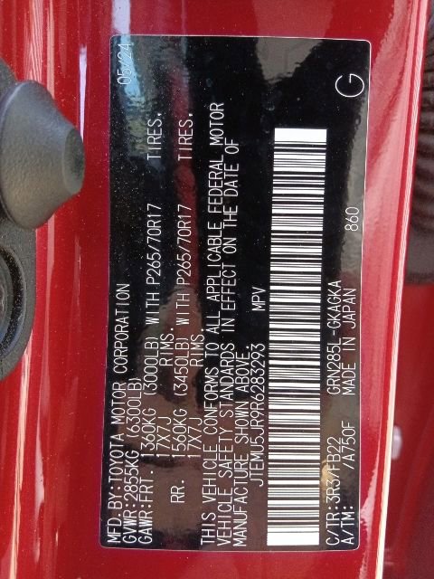 Used 2024 Toyota 4Runner SR5 AWD/4WD image 34