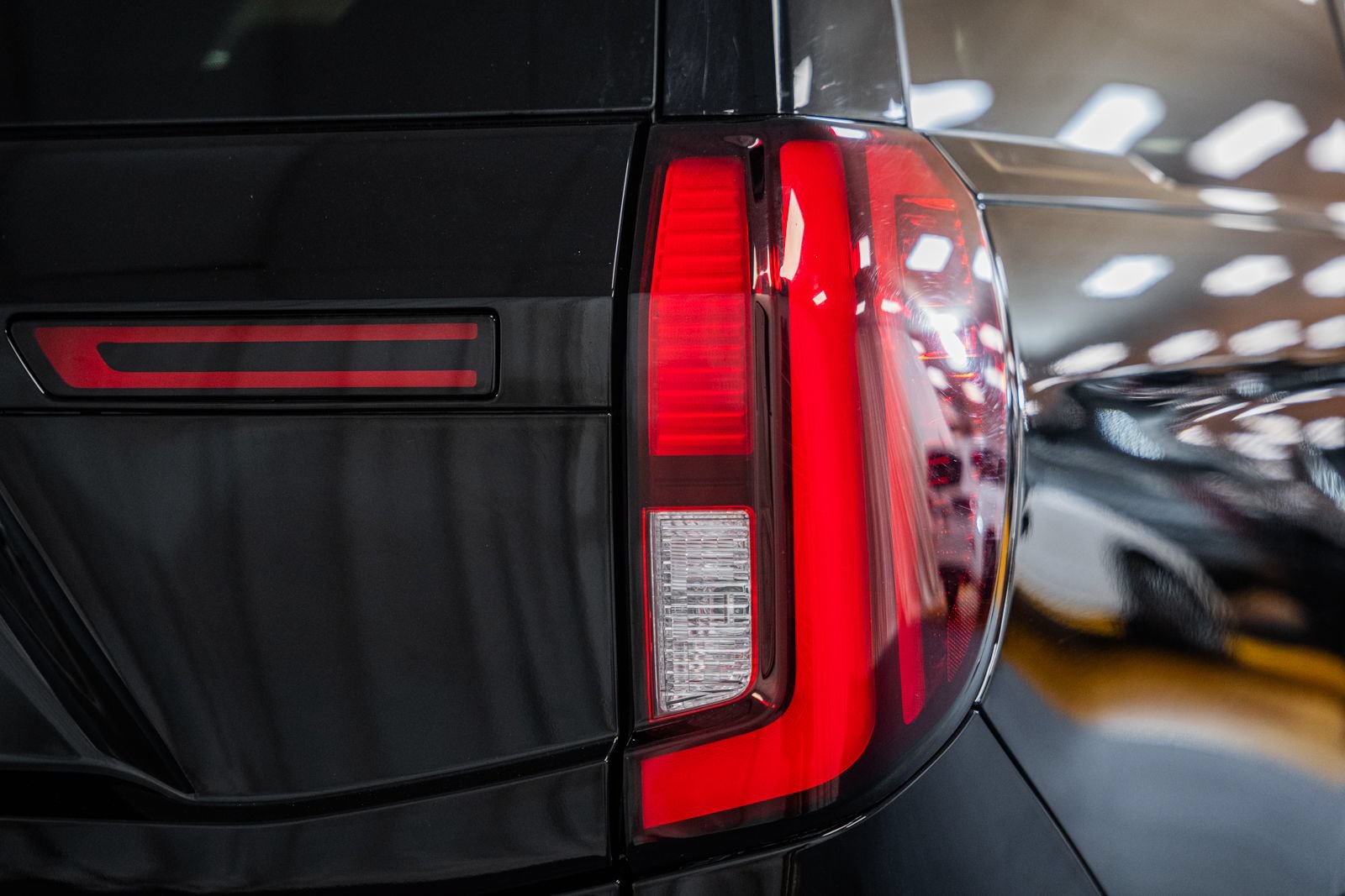 Certified 2025 Ford Expedition Max Platinum w/ Stealth Appearance Package AWD/4WD image 7