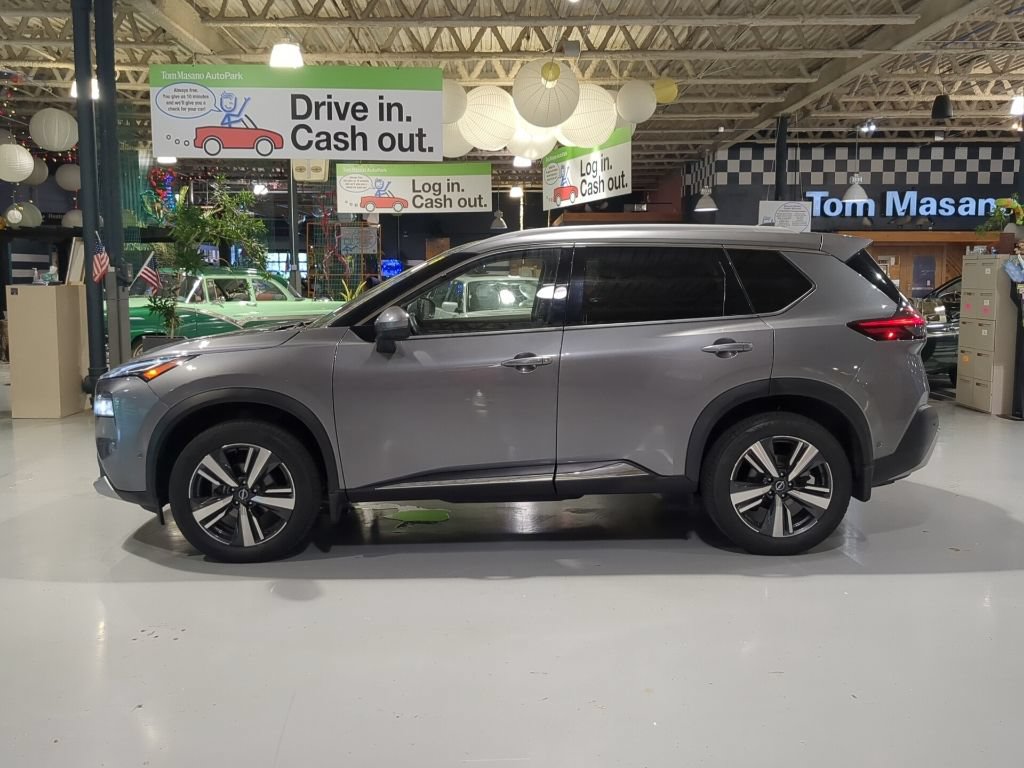 Used 2022 Nissan Rogue Platinum w/ Head-Up Display Package AWD/4WD image 11