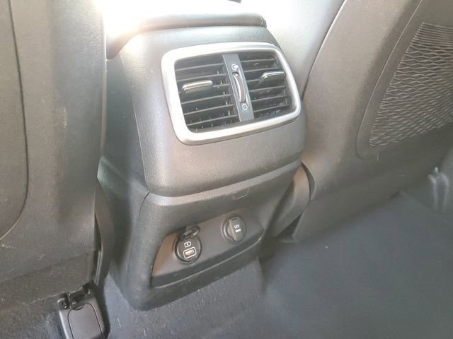 Used 2019 Kia Sorento LX image 11