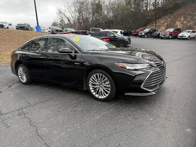 Used 2020 Toyota Avalon Limited image 8