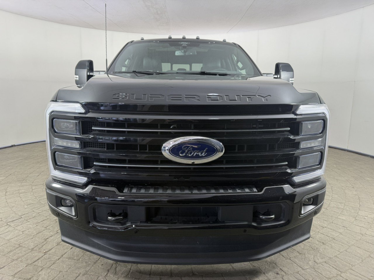 Certified 2025 Ford F250 Platinum AWD/4WD image 2