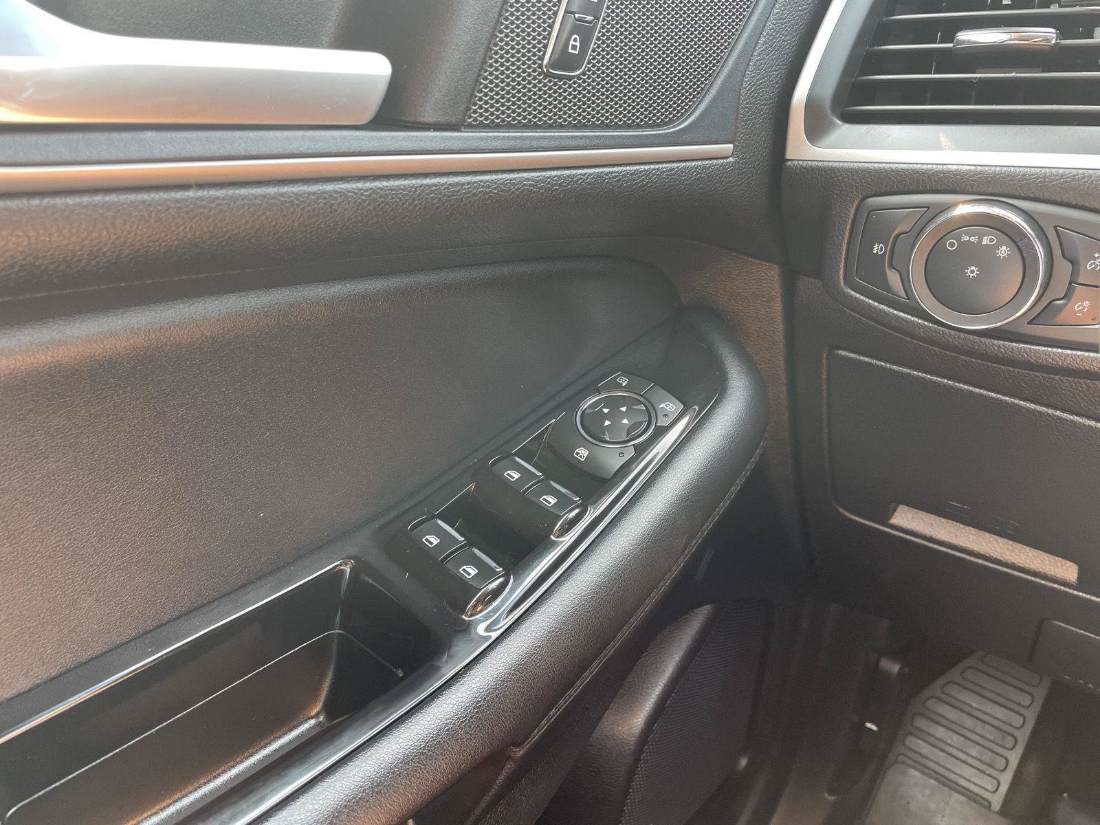 Certified 2019 Ford Edge SEL w/ Equipment Group 201A AWD/4WD image 28
