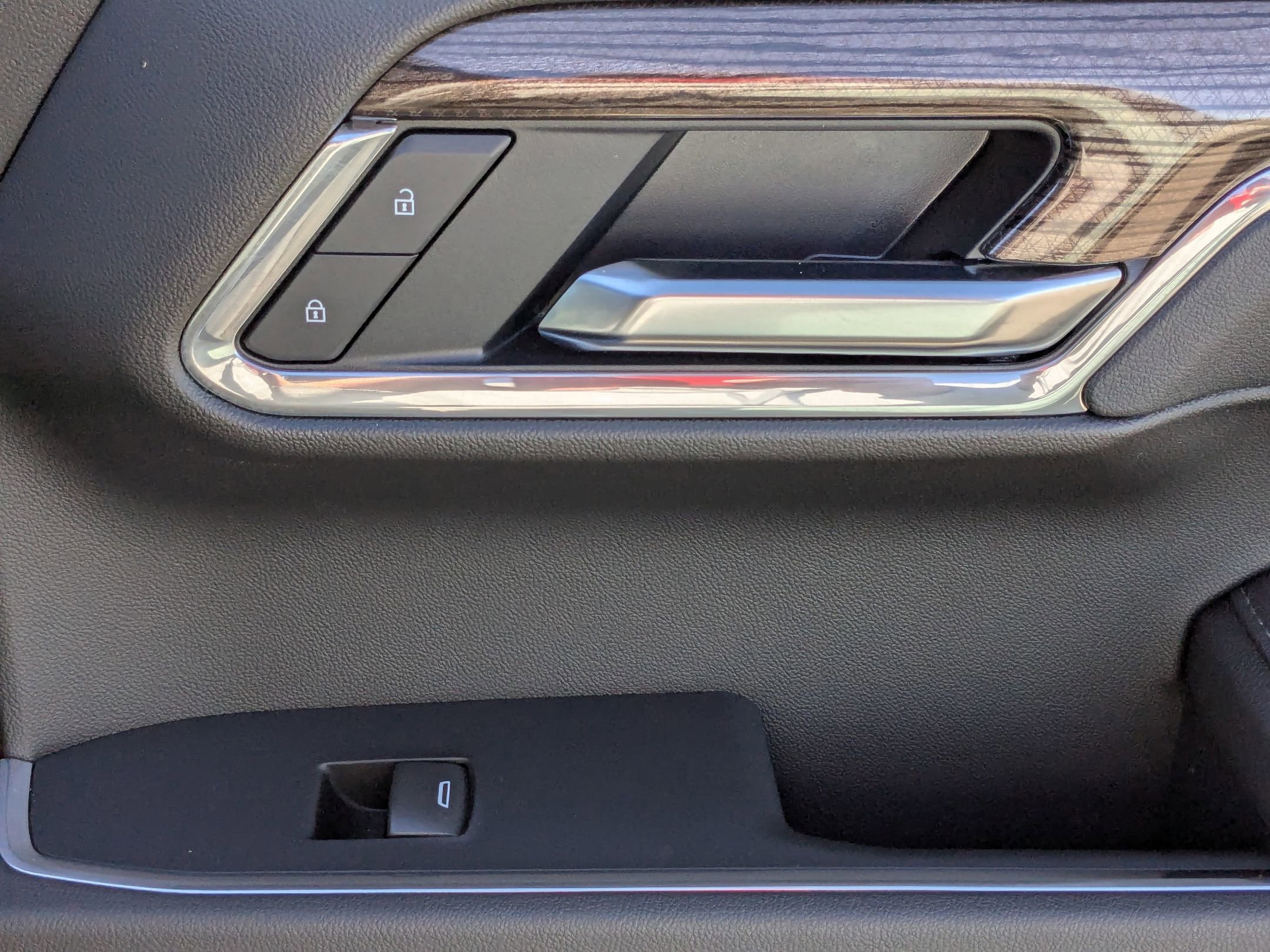 Used 2025 Chevrolet Silverado 1500 RST w/ Convenience Package II image 39