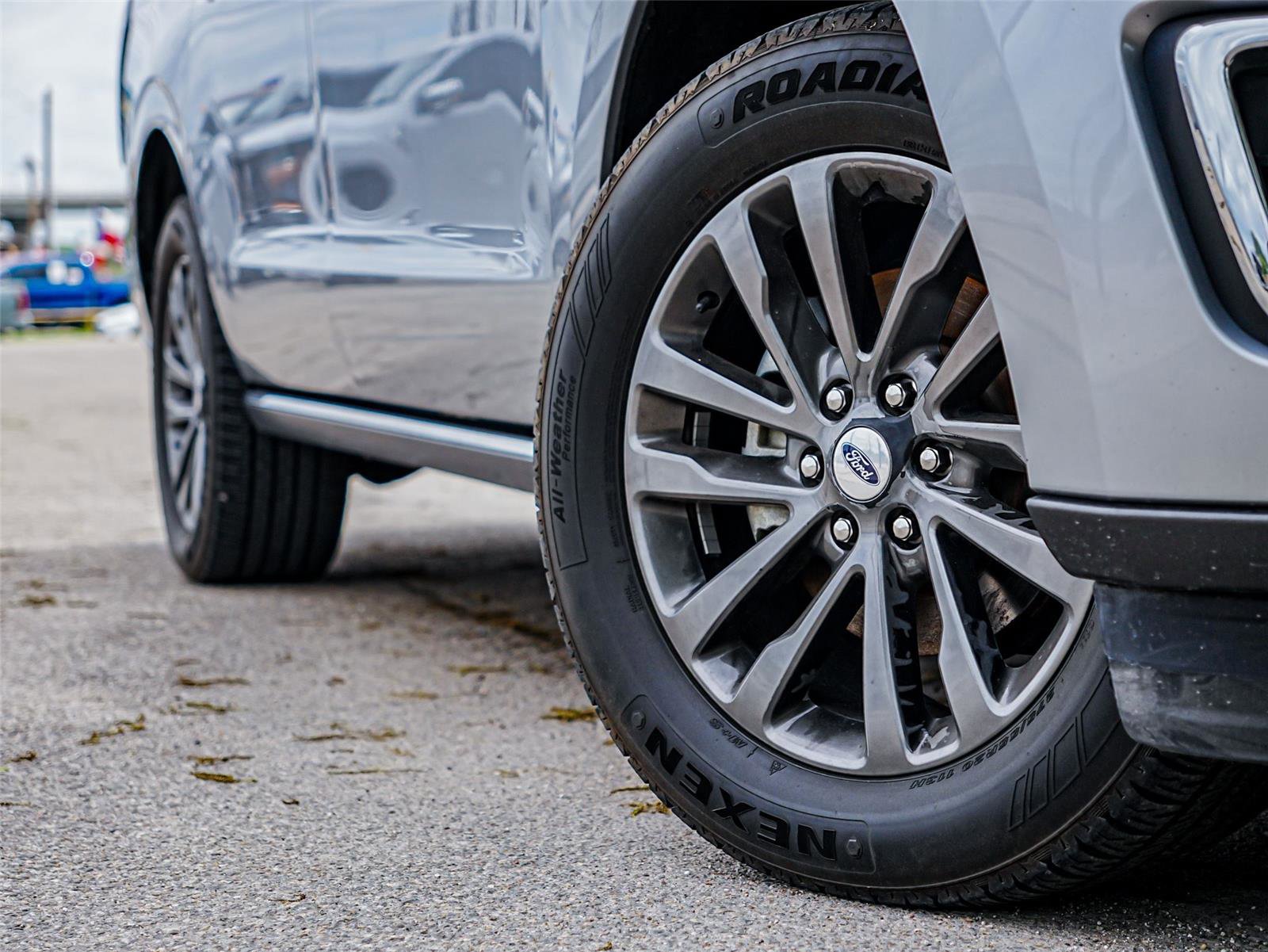 Certified 2021 Ford Expedition Max Limited RWD image 2