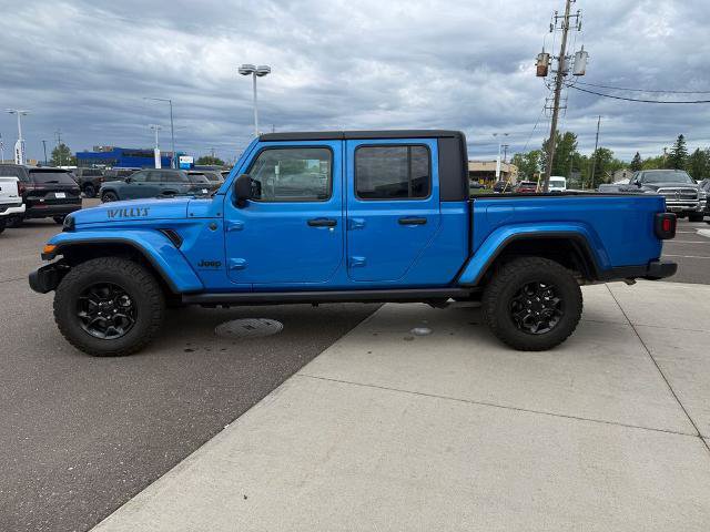 Used 2023 Jeep Gladiator Sport AWD/4WD image 3