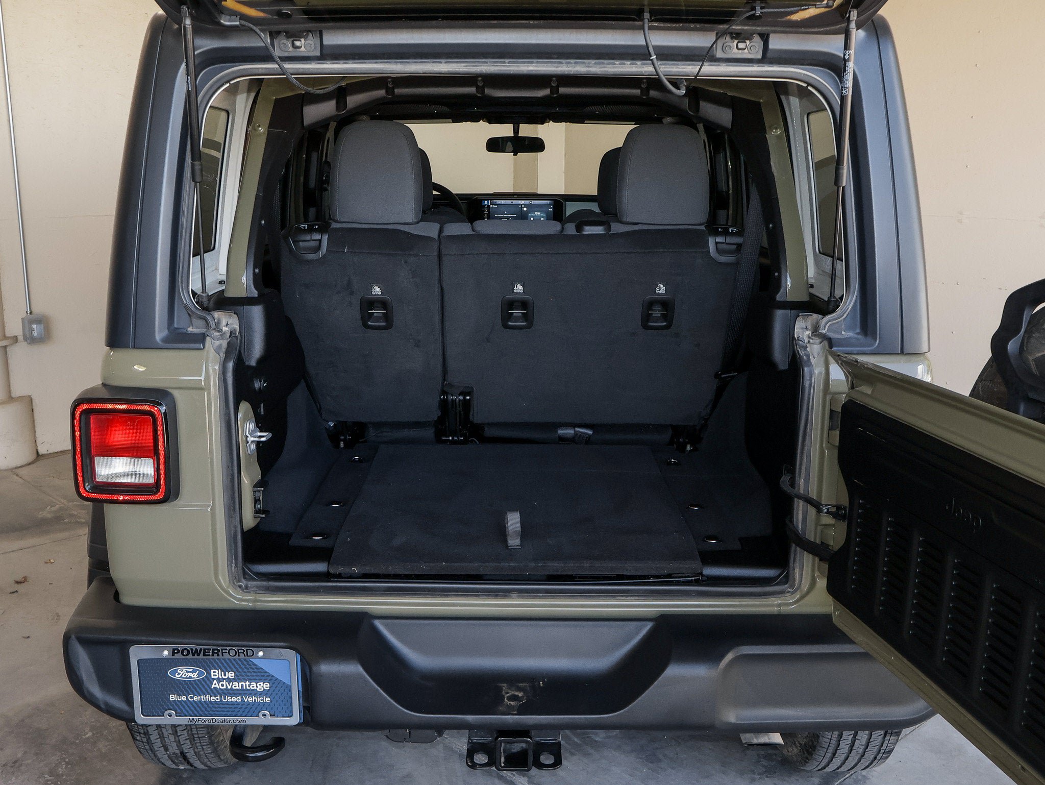 Used 2025 Jeep Wrangler Unlimited Sport AWD/4WD image 47