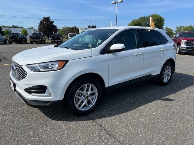 Certified 2024 Ford Edge SEL AWD/4WD image 3