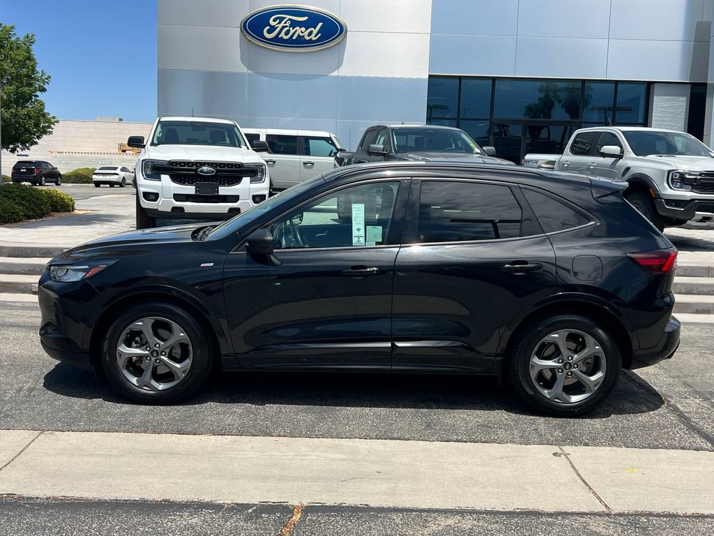 Certified 2024 Ford Escape ST-Line FWD image 3