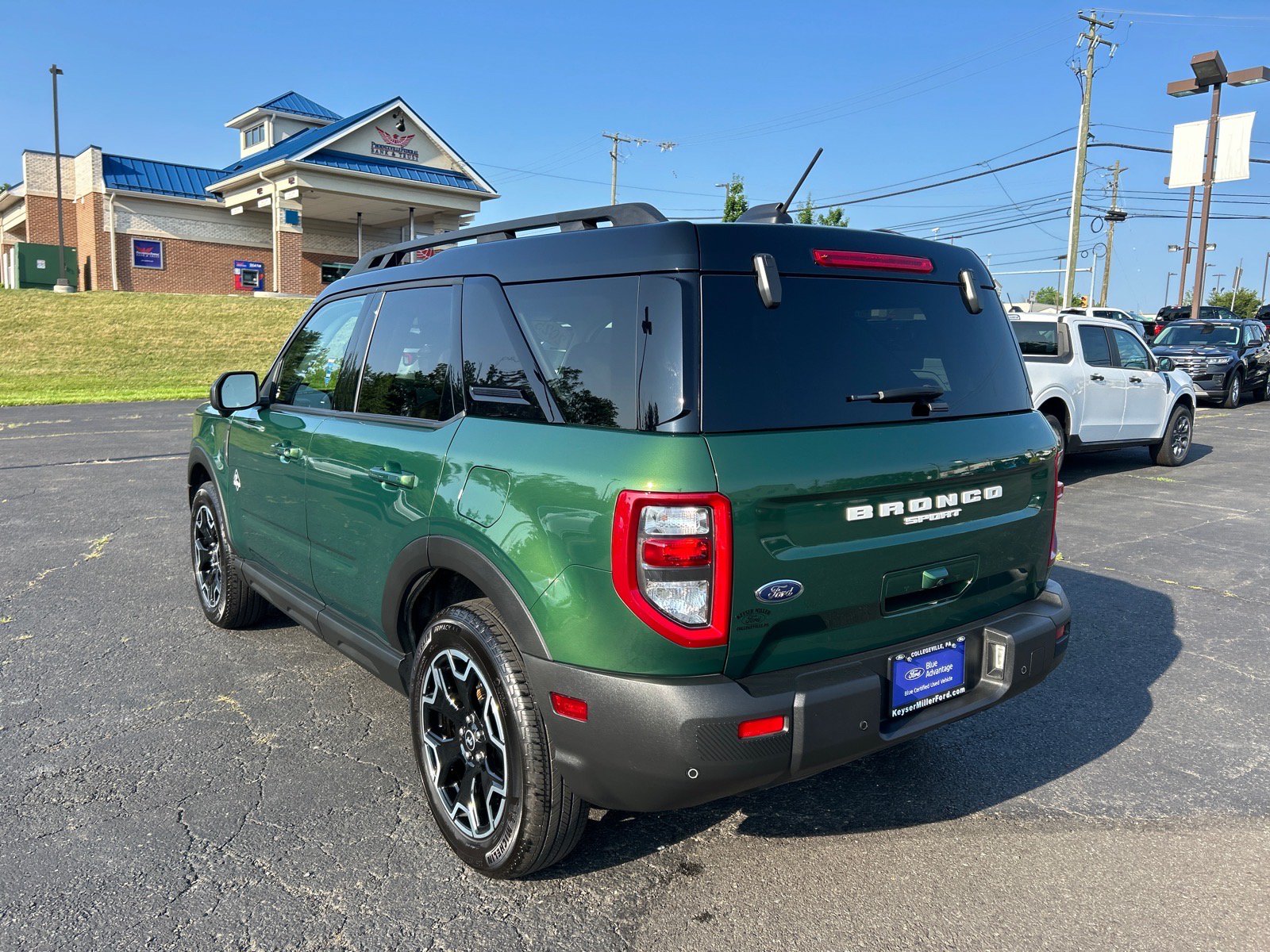 Certified 2025 Ford Bronco Sport Outer Banks w/ Outer Banks Tech Package+ AWD/4WD image 10