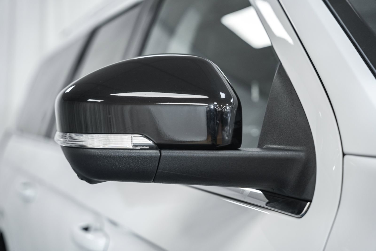 Certified 2025 Ford Expedition Max Platinum image 23