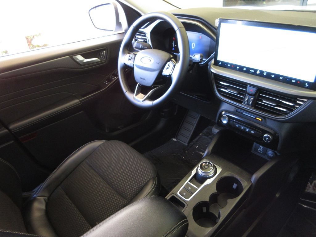 Certified 2025 Ford Escape SE FWD image 22