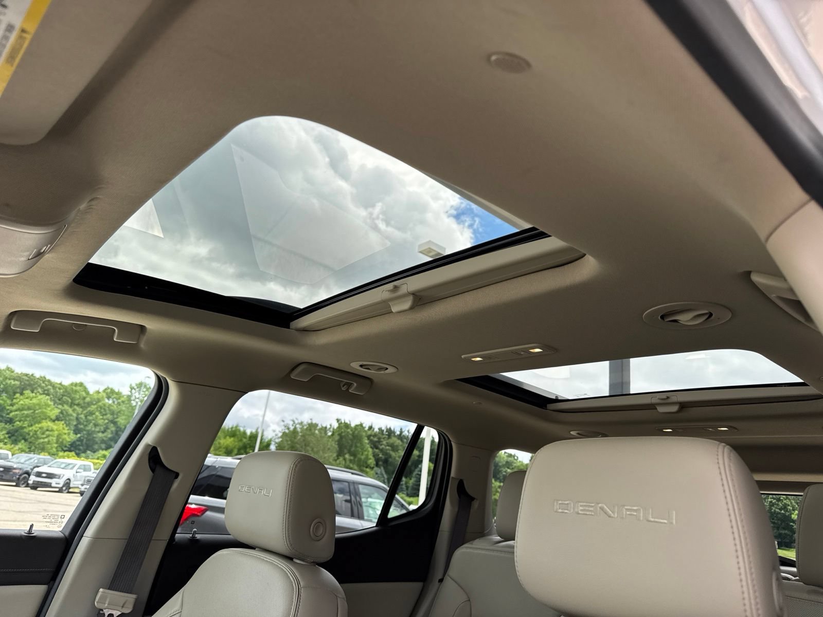 Used 2019 GMC Acadia Denali AWD/4WD image 23