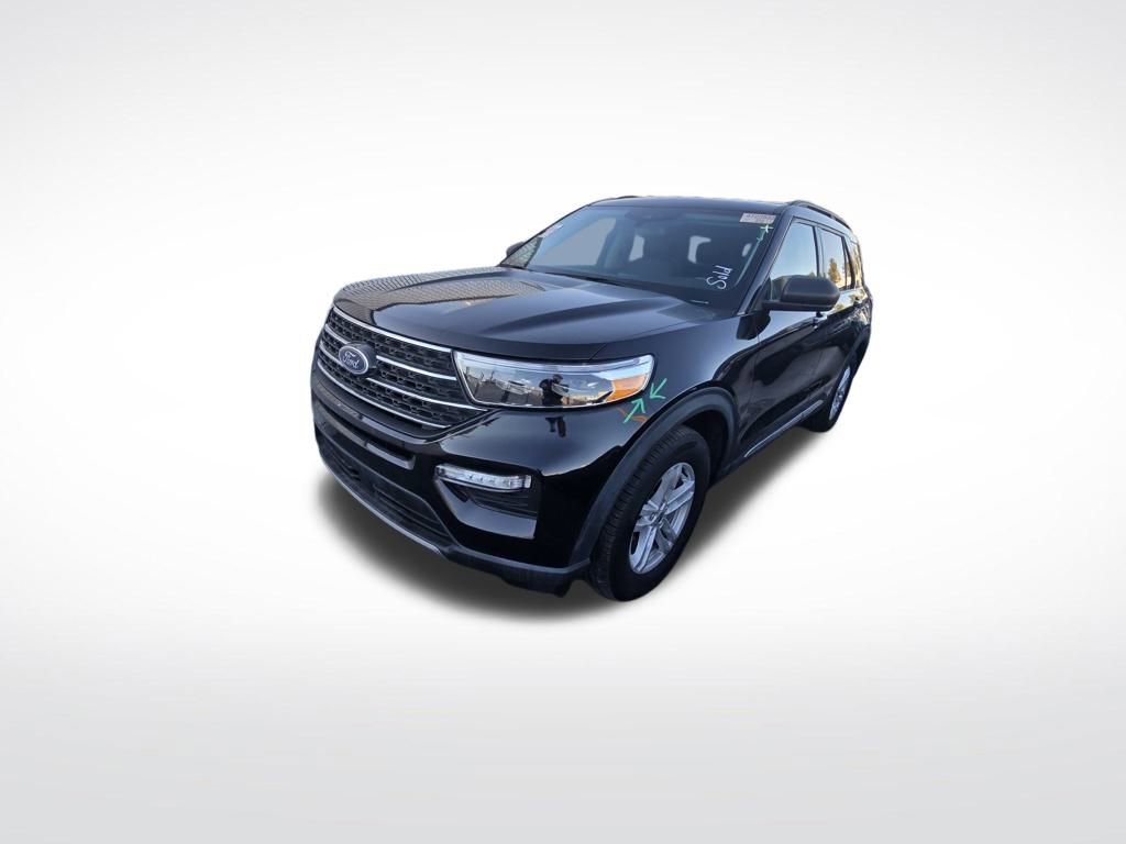 Certified 2022 Ford Explorer XLT w/ Equipment Group 202A image 5