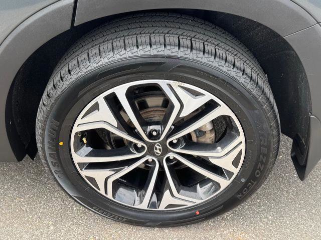 Used 2020 Hyundai Santa Fe Limited image 25