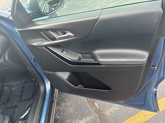 Used 2025 Chevrolet Equinox LT AWD/4WD image 19