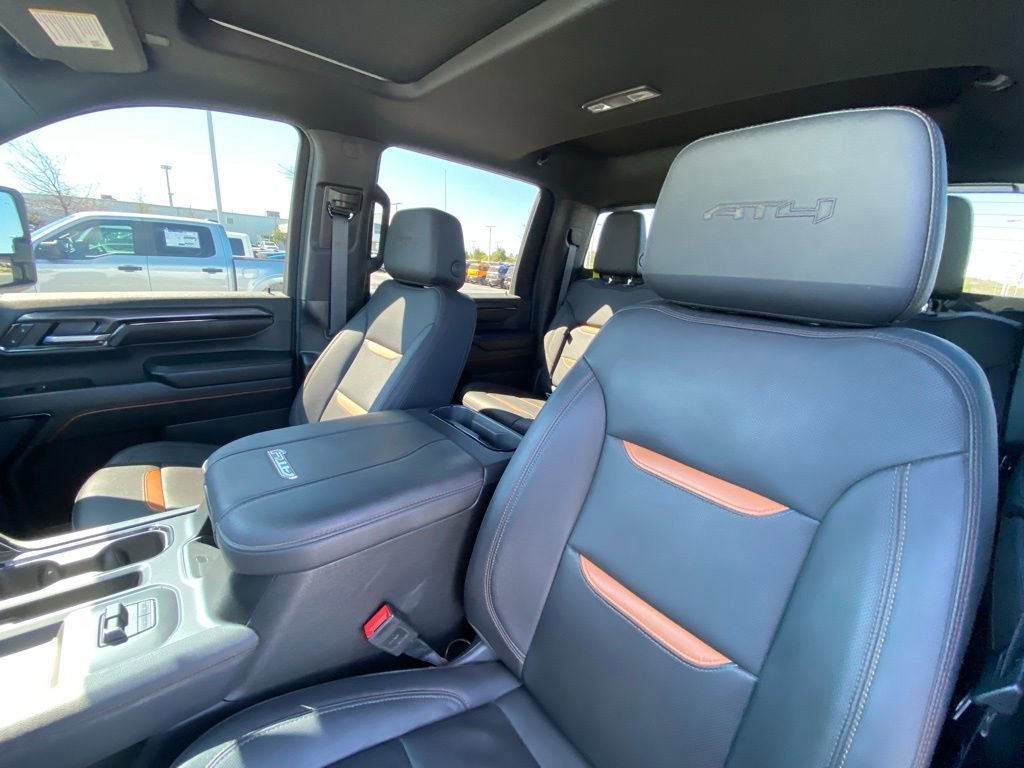Used 2024 GMC Sierra 2500 AT4 w/ AT4 Preferred Package image 21